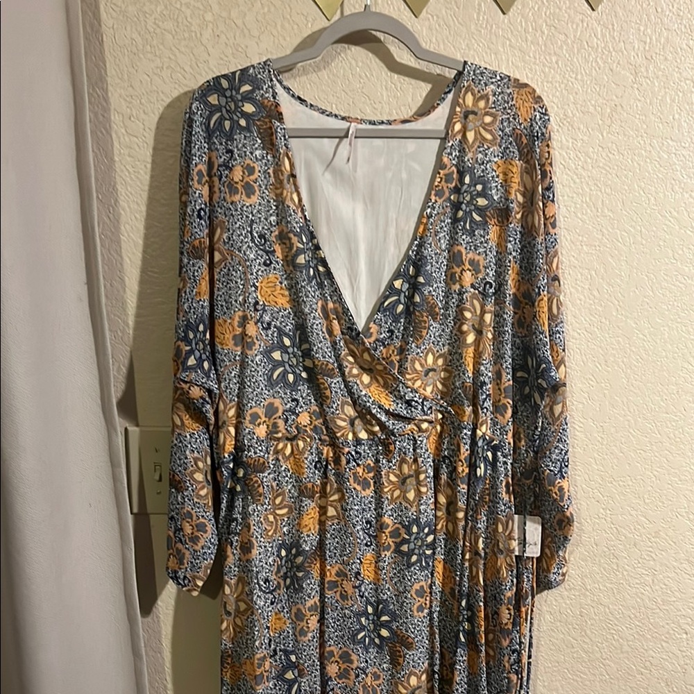 Free People Casual Gray and Orange tunic style top with drawstring waist. NWT